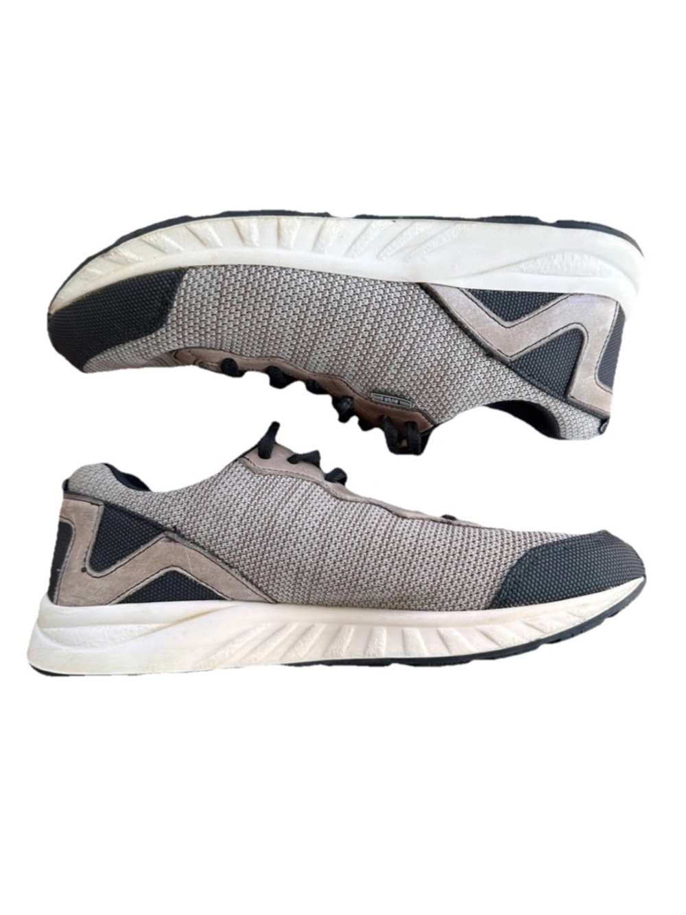 SAS Women's Verhen Non-Slip Water Resistant Lace Up Sneakers Size 9.5 Medium